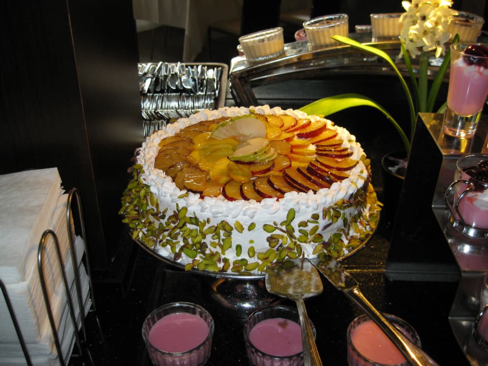 Lecker Limak Lara Deluxe Hotel & Resort