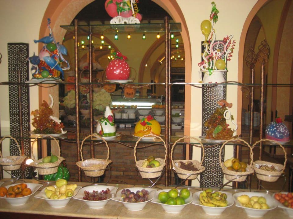 Фрукты на ужин Jaz Makadi Oasis Resort