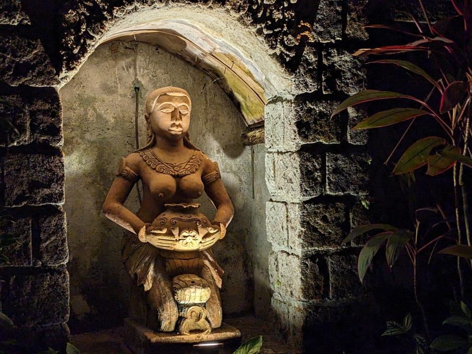 Sonstiges Pramana Watu Kurung