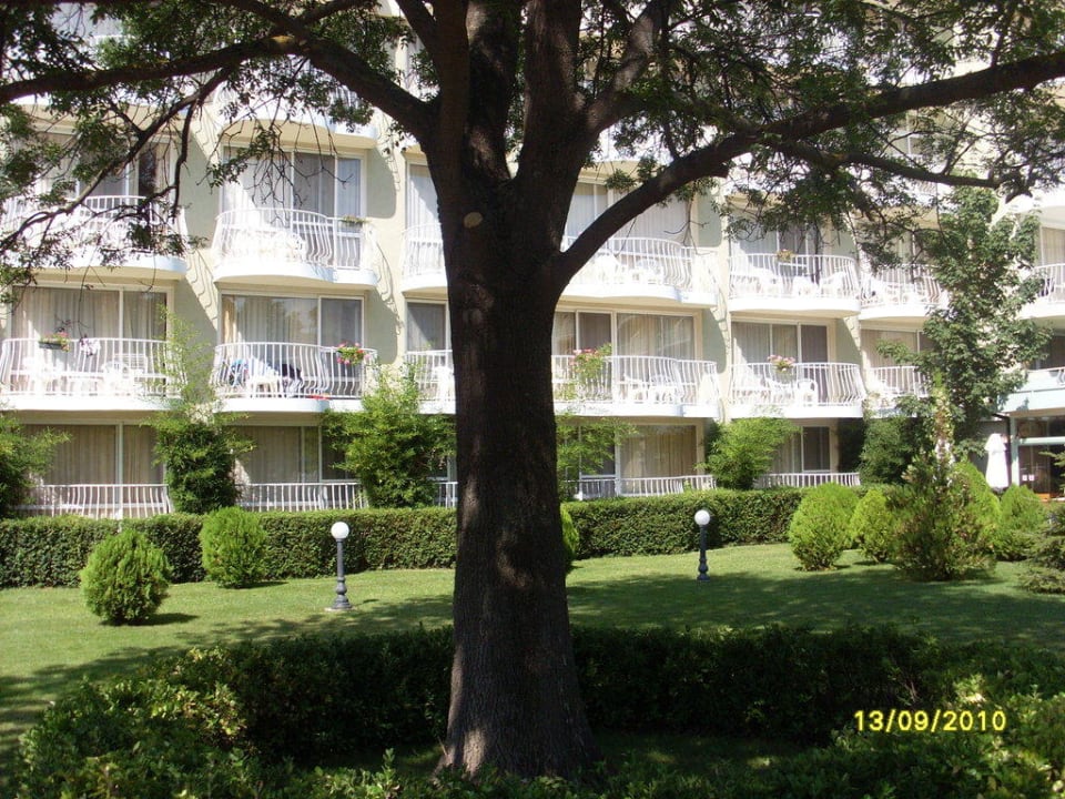 Garten im Flora DAS Club Hotel Sunny Beach