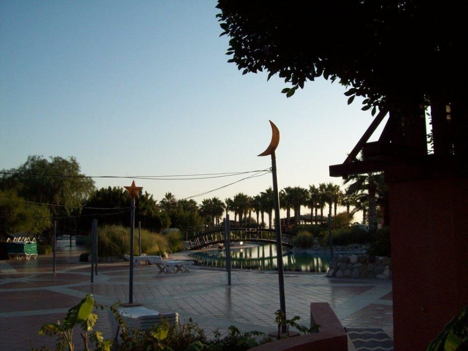 Bei Sonnenuntergang Limak Limra Hotel & Resort