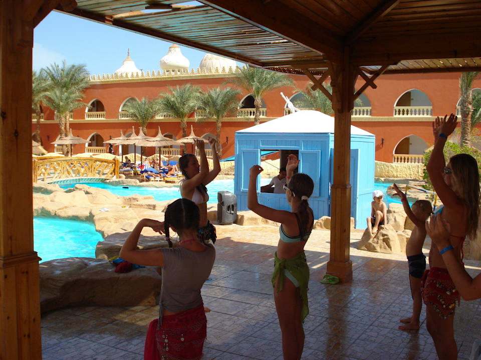 Belly dance Pickalbatros Alf Leila Wa Leila Resort - Neverland Hurghada