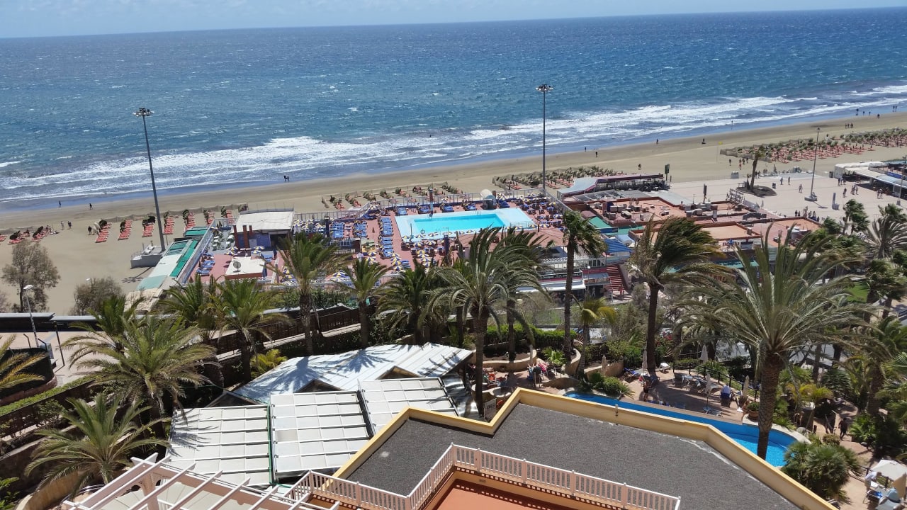 Blick vom Zimmer aufs Meer Corallium Dunamar by Lopesan Hotels