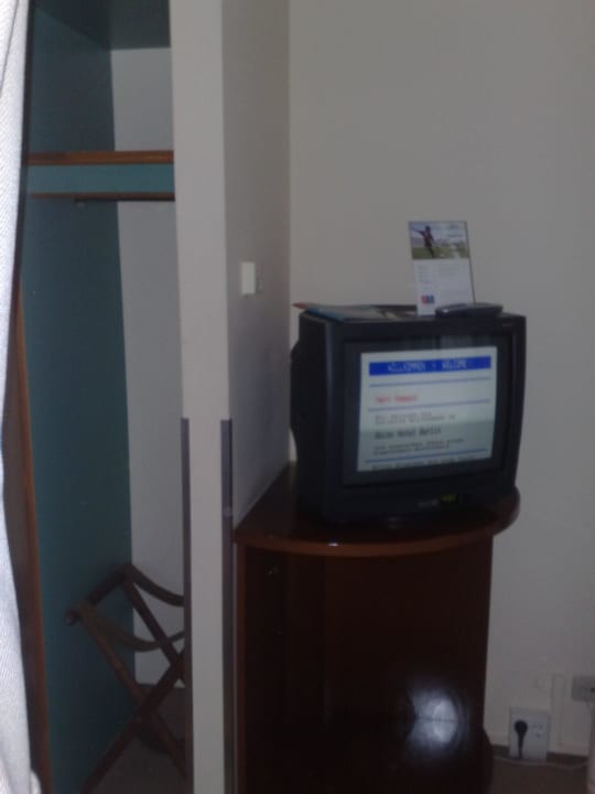 Mini-Röhren-TV  :o(( AMERON Berlin ABION Spreebogen Waterside