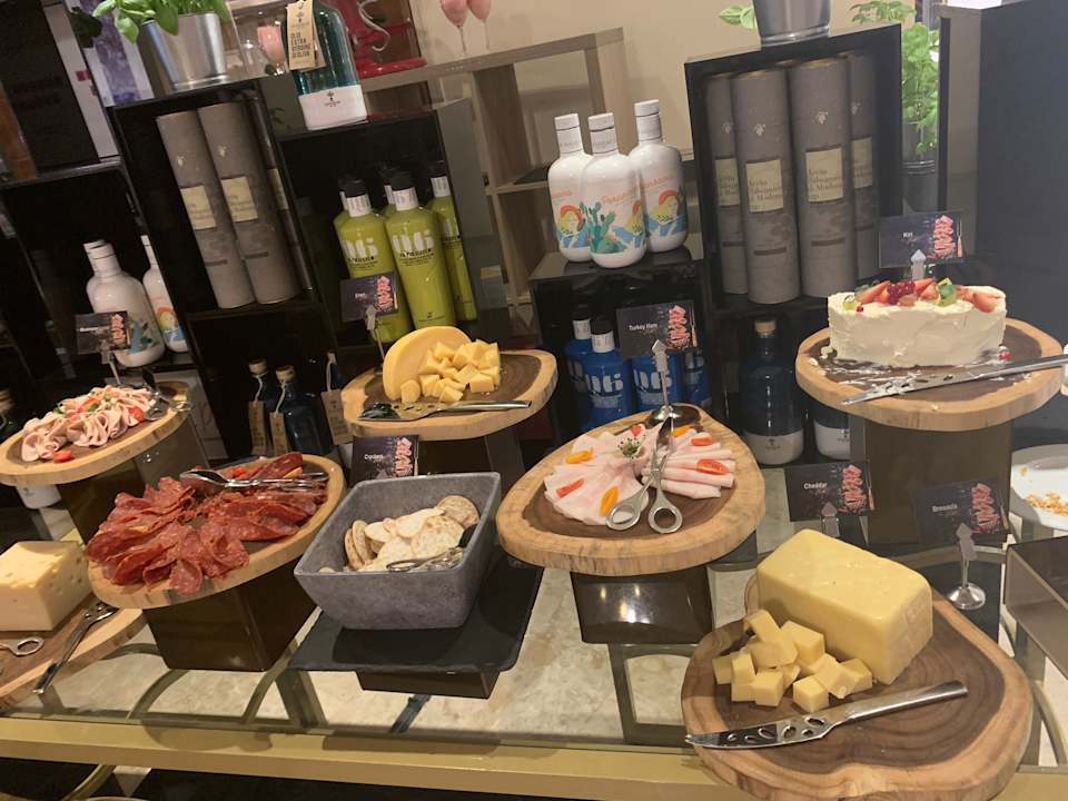 Gastro Khalidiya Palace Rayhaan by Rotana