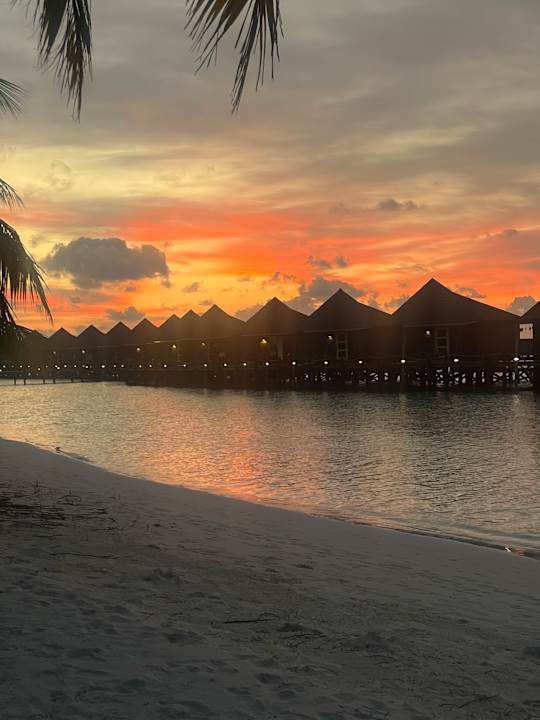 Strand Kuredu Island Resort & Spa