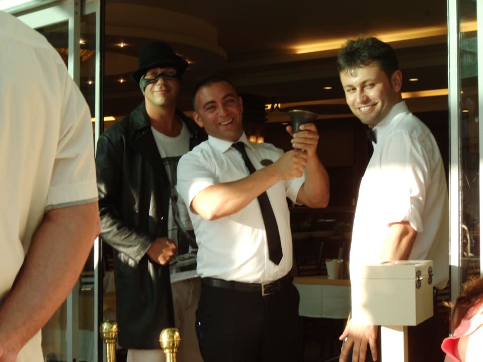 Die Glocke schlägt  Alaiye Resort & Spa