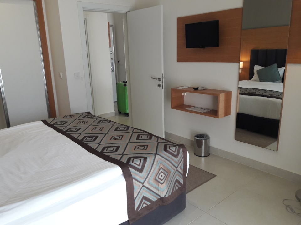 Zimmer Ramada Resort Kusadasi & Golf