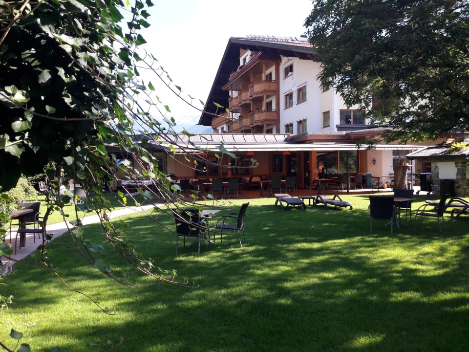 Außenansicht SONNENHOF FERIENHOTEL