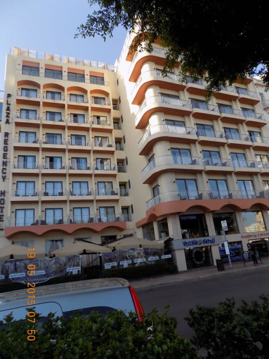 Hotel von außen - rechter Flügel Hotel Plaza & Plaza Regency