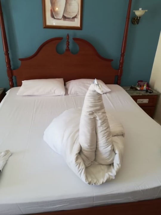 Łabądek z kołderki Titanic Beach Spa & Aqua Park