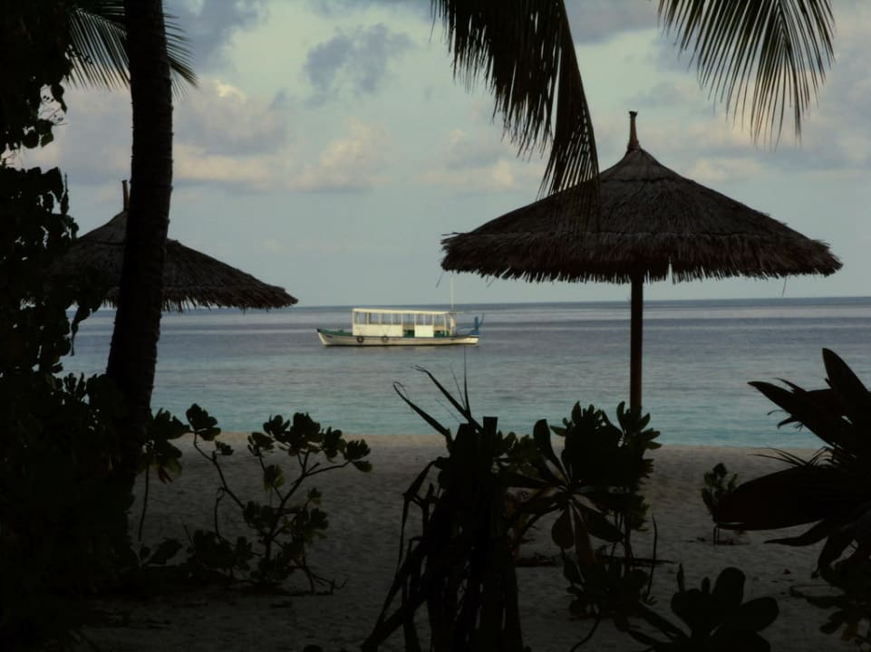 Vor den De-Lux-Bungalows NH Collection Maldives Reethi Resort