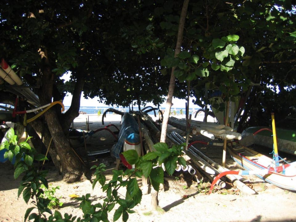 Boote am Strand Sol by Melia Benoa Bali