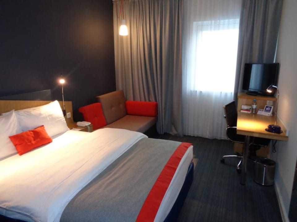 Zimmer Holiday Inn Express Frankfurt - Airport