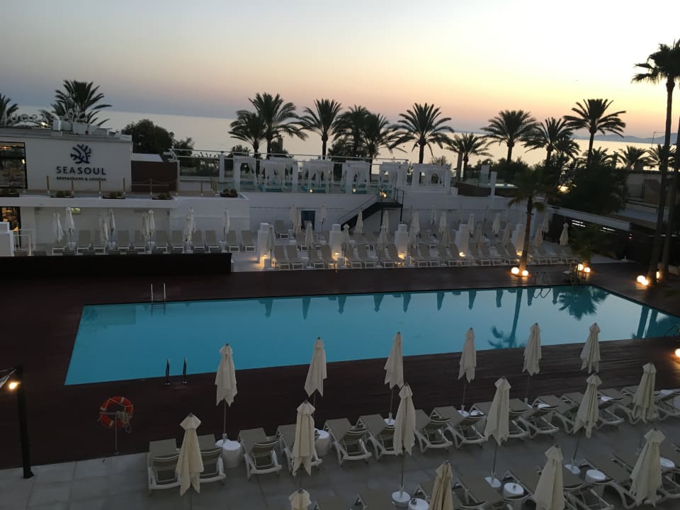 Pool Iberostar Waves Bahia de Palma