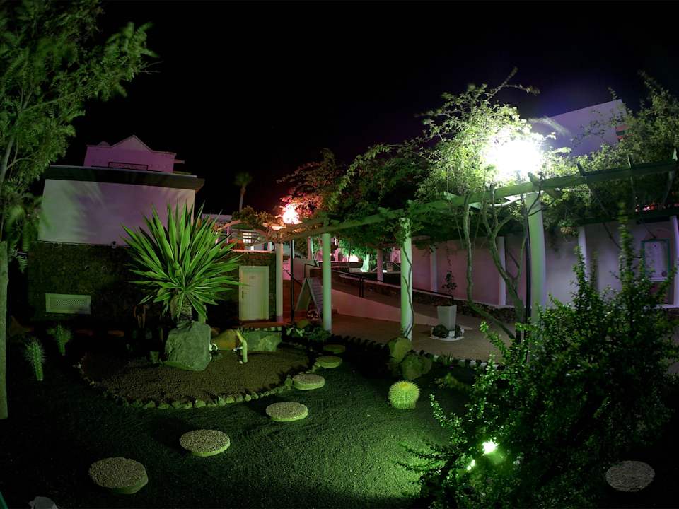 Gartenanlage Apartamentos Guacimeta