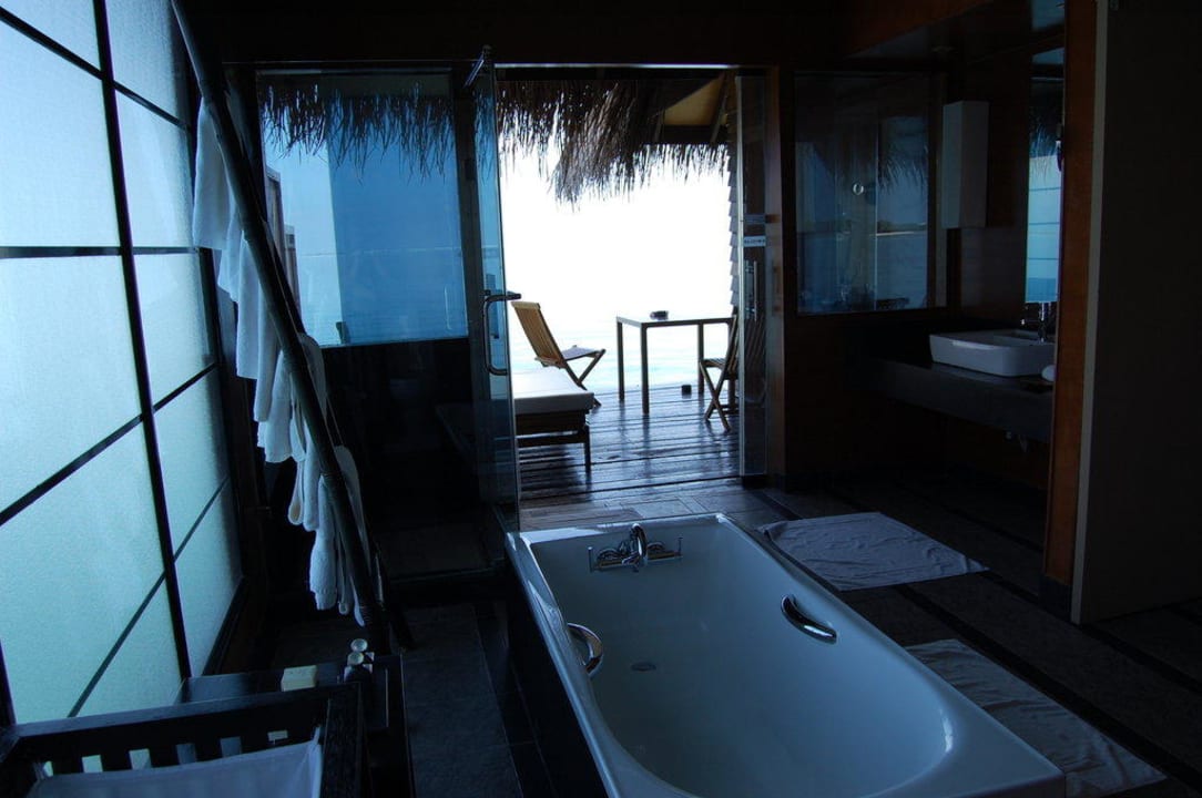 Bad Adaaran Select Hudhuran Fushi - Premium All Inclusive