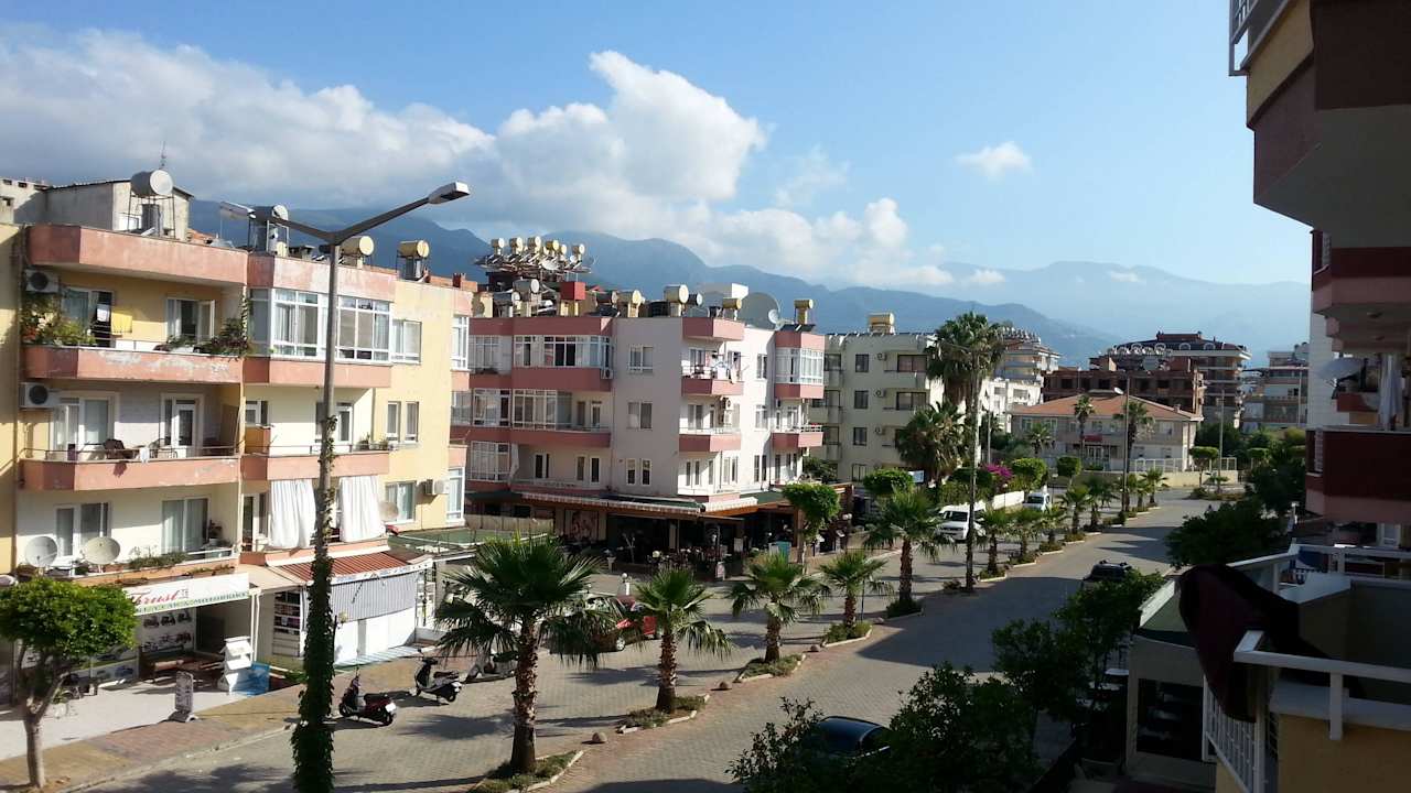 Blick Rechts vom Balkon Moonlight Hotel Alanya
