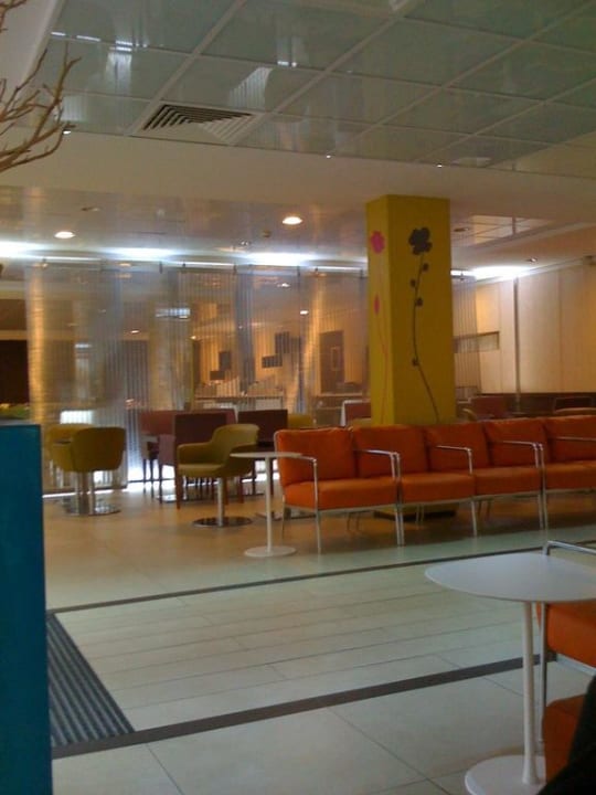 Lobby Holiday Inn Express Paris Canal de la Villette