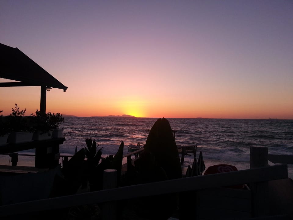 Sonnenuntergang Hotel Oasi Azzurra Village