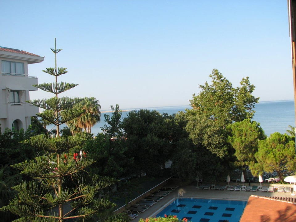 Ausblick vom Balkon Trendy Side Beach Hotel - Adults only