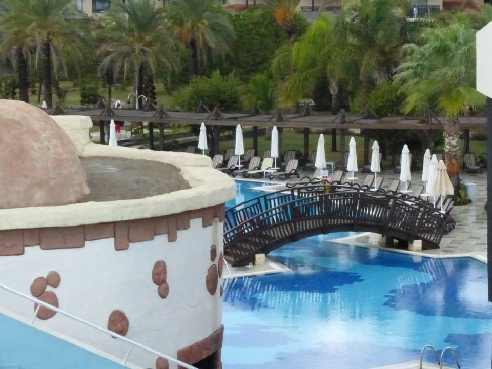 "Über eine Brücke musst du gehn" Calimera Serra Palace