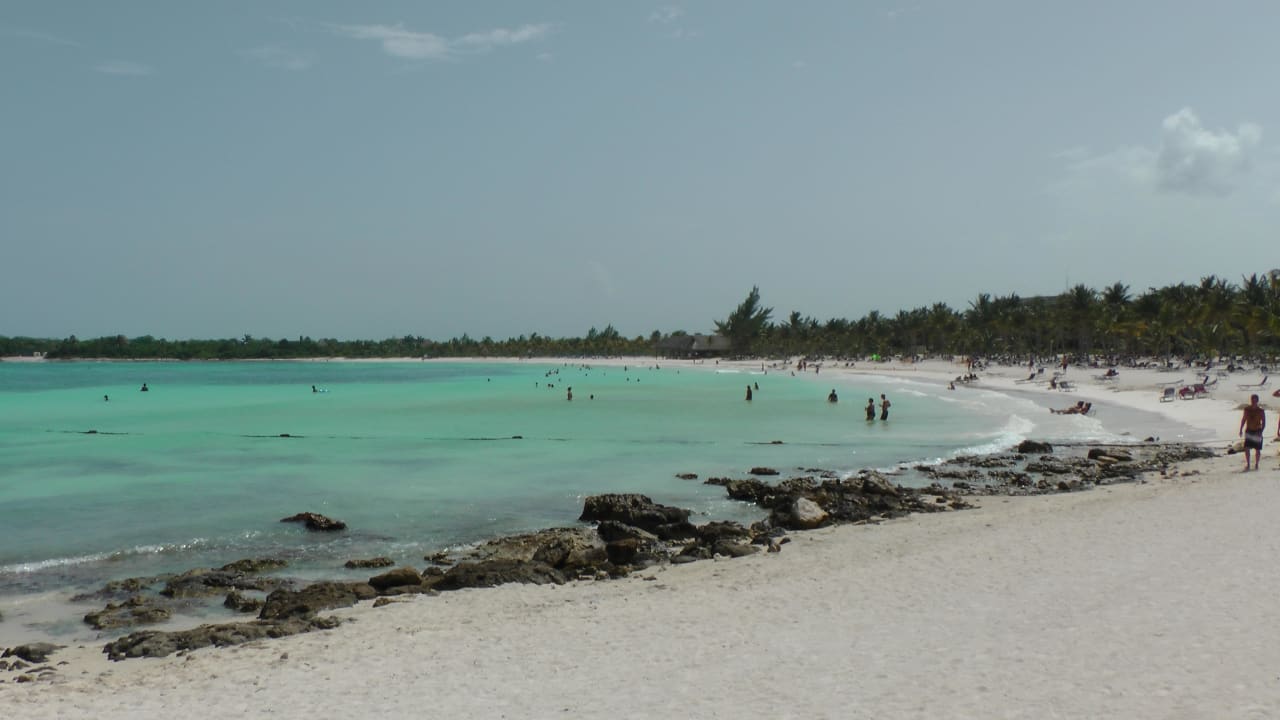 Strand in Richtung Beach/Caribe Barceló Maya Tropical