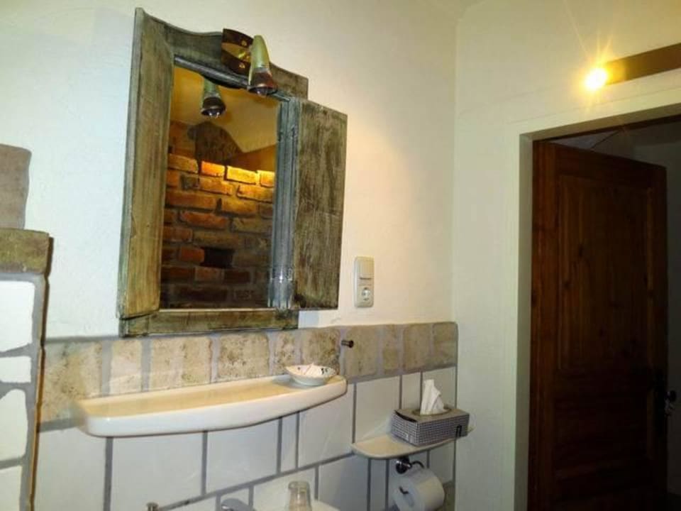 Ansicht v. Bad / WC Bereich Mein Domizil Hotel