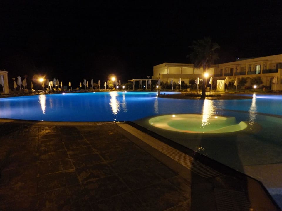 Hauptpool Apollo Blue