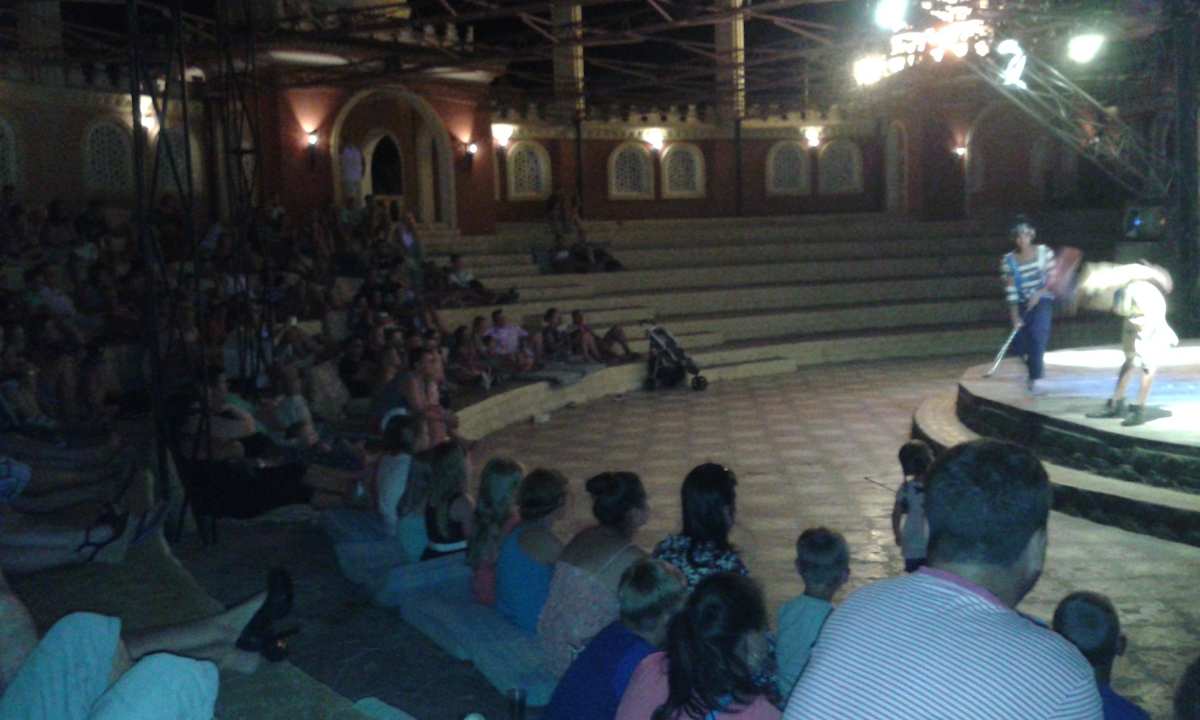 Animacje wieczorne Pickalbatros Alf Leila Wa Leila Resort - Neverland Hurghada