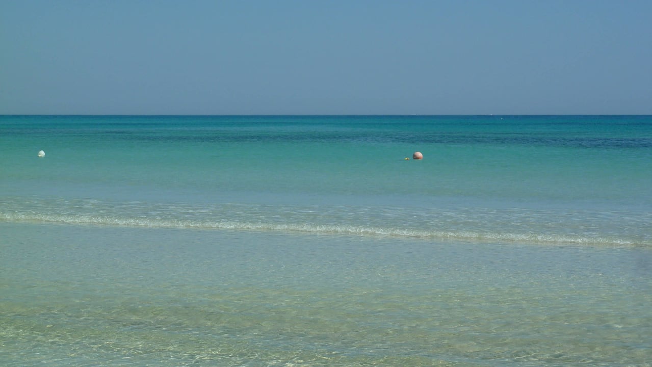 Metertief glasklares Wasser Iberostar Waves Mehari Djerba