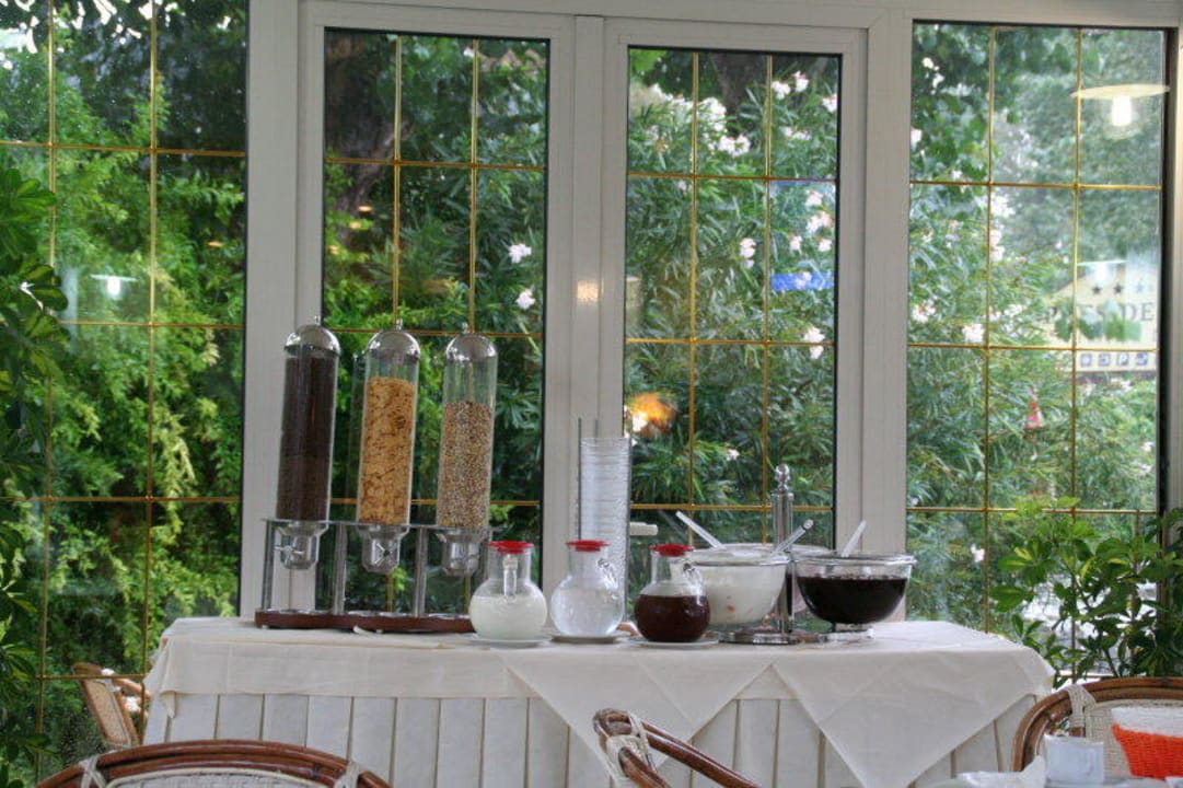 Frühstück 2 Hotel President