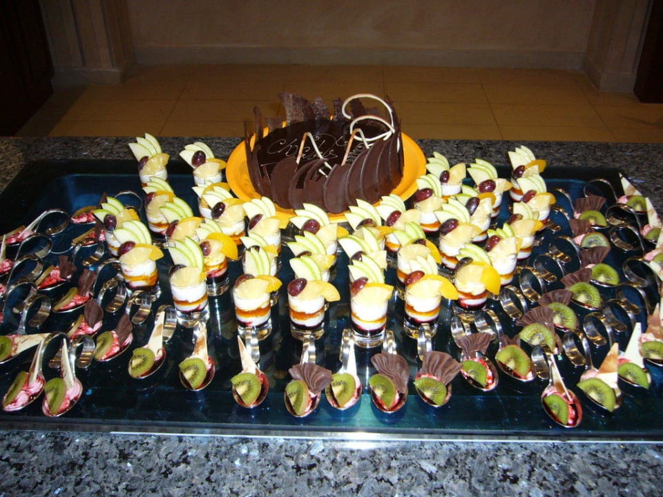 Dessert Premier Le Reve Hotel & Spa