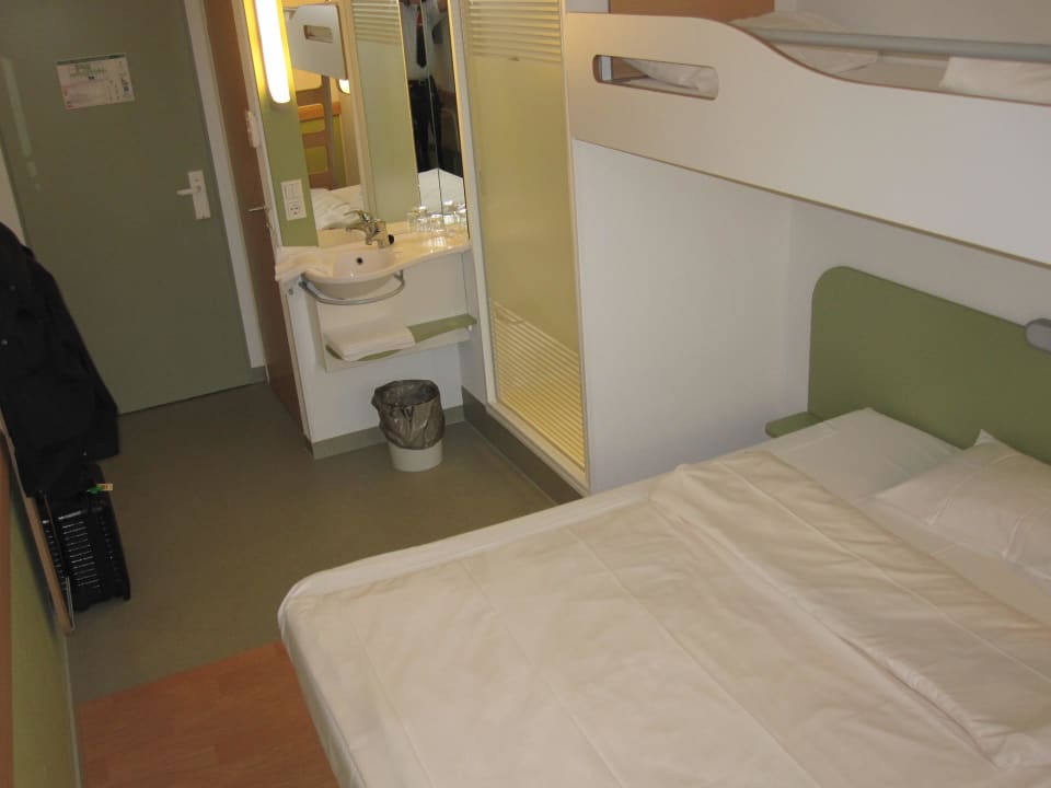 Schlafgelegenheit, mehr nicht. B&B HOTEL Flensburg-City