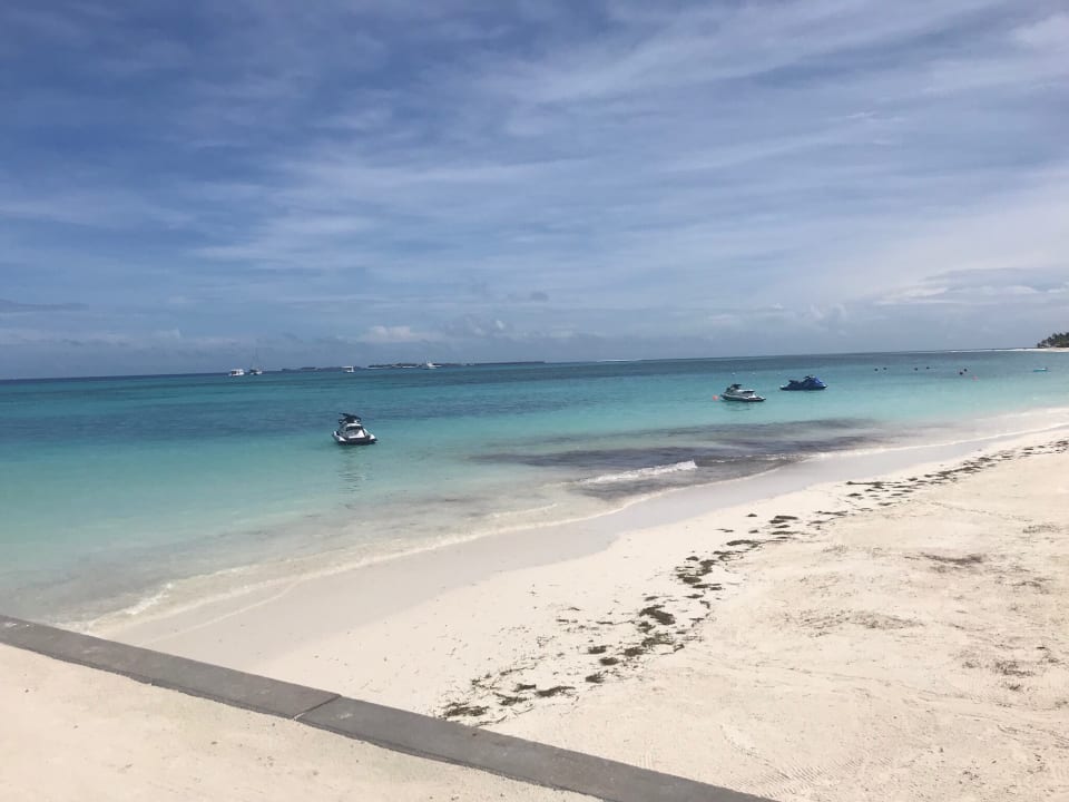 Strand Kuredu Island Resort & Spa