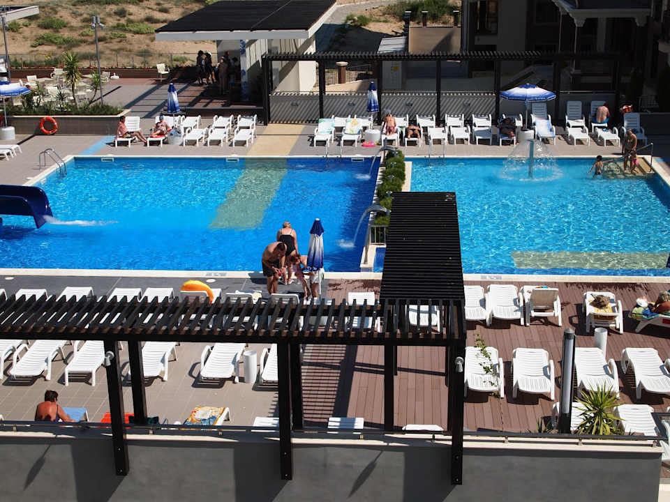 Unsere neue Poolanlage Burgas Beach Hotel