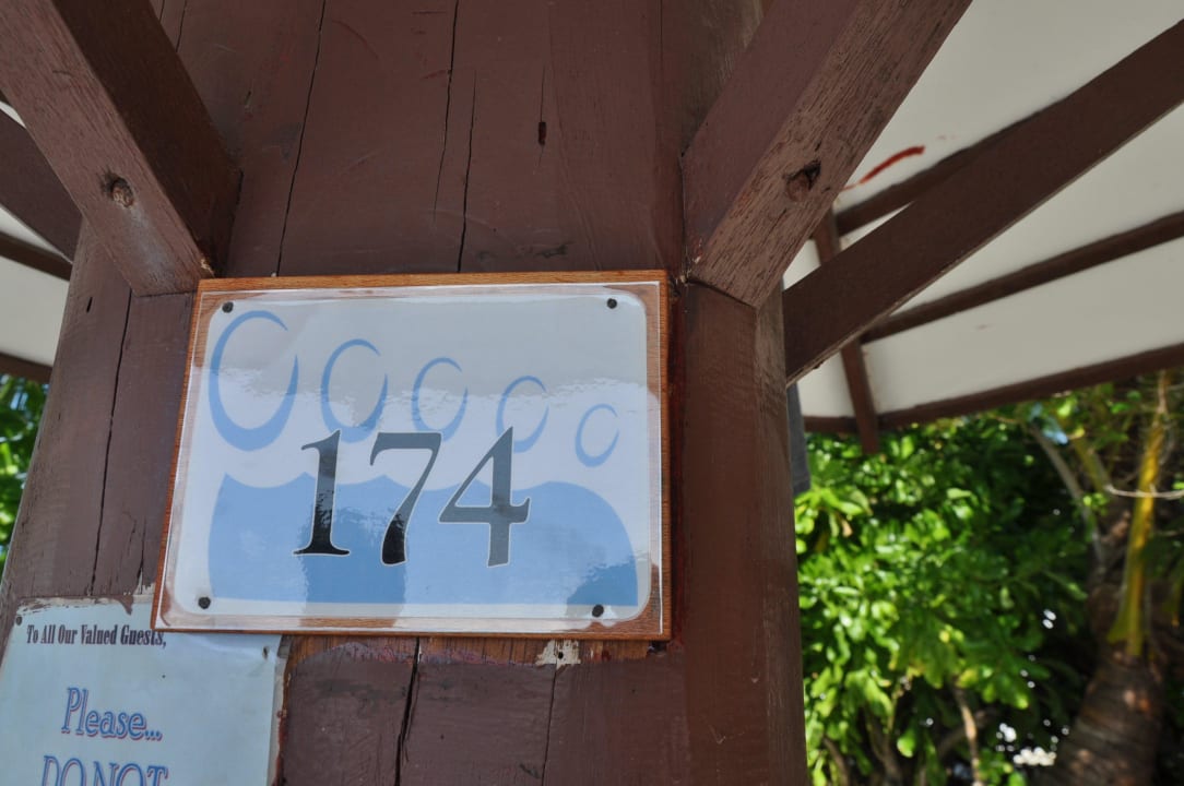 Toller Strandbungalow Cinnamon Hakuraa Huraa Maldives