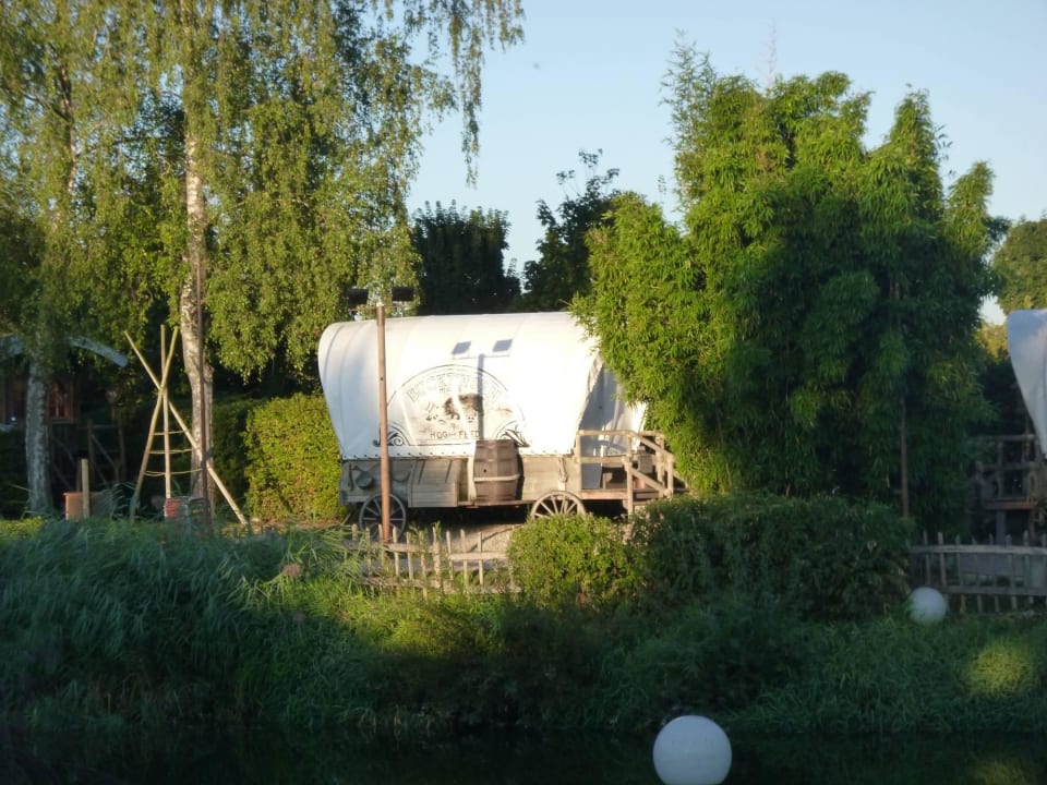 See mit Planwagen - Unterkunft Tipi Town Europa-Park