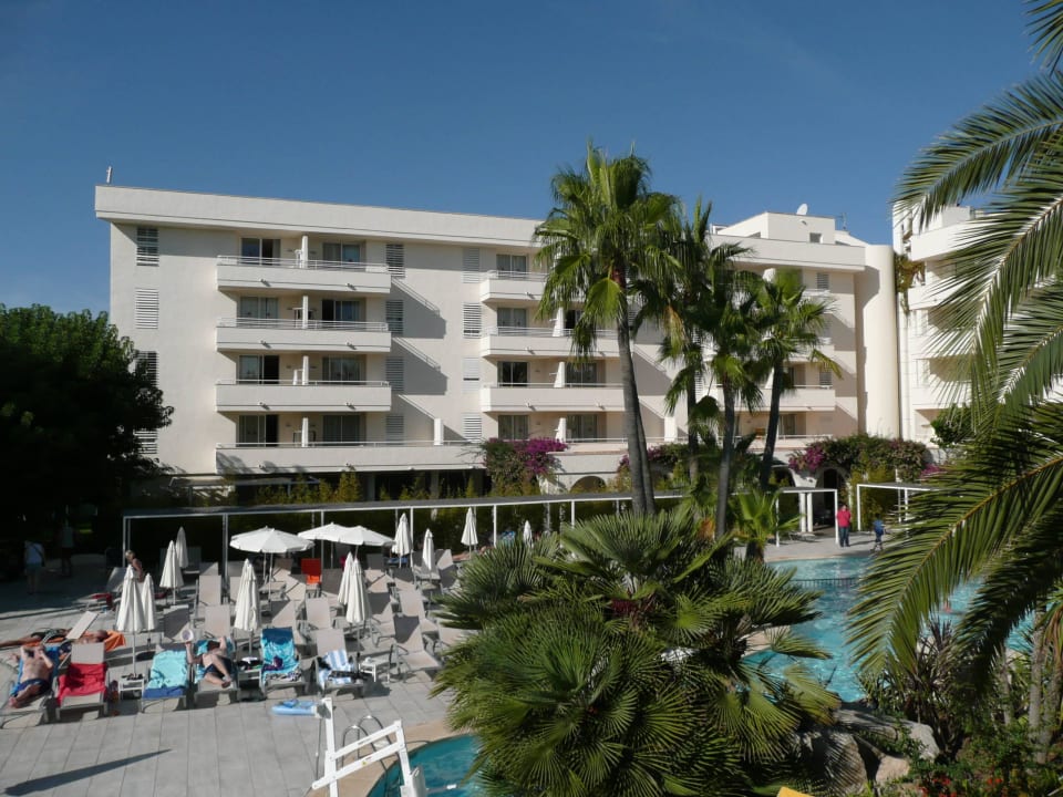 Blick von der Poolbar Hotel Rosella by Intelier