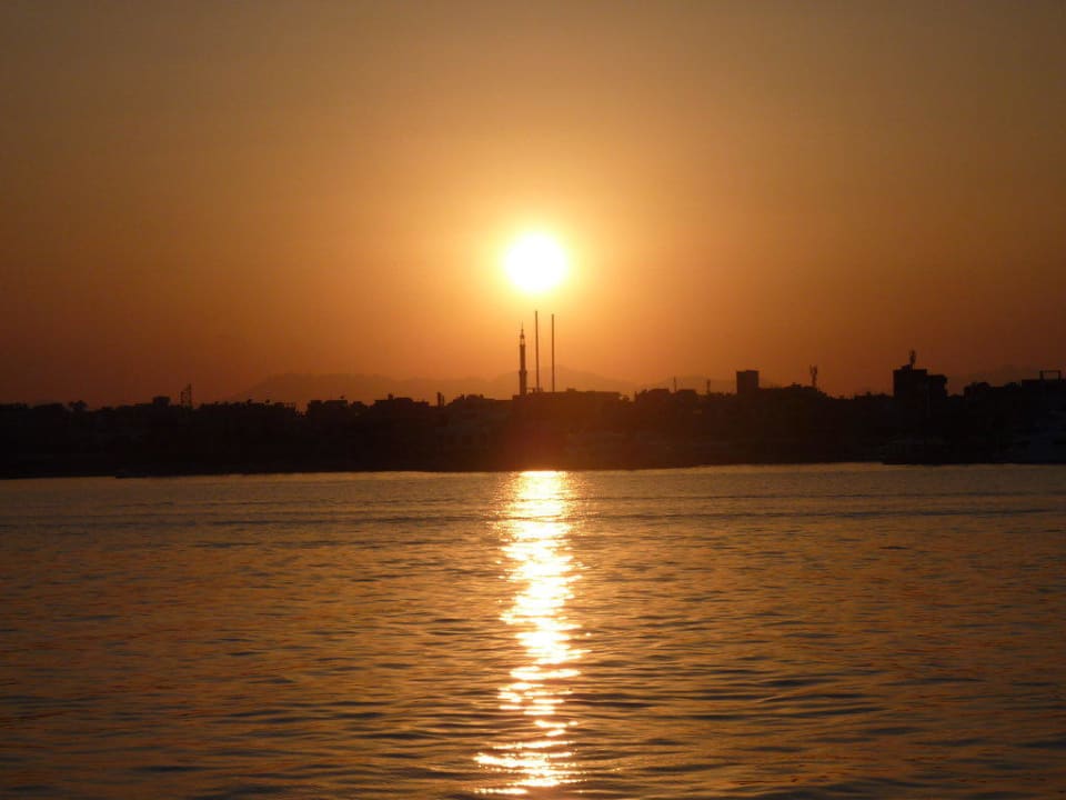 Sonnenuntergang Arabia Azur Resort