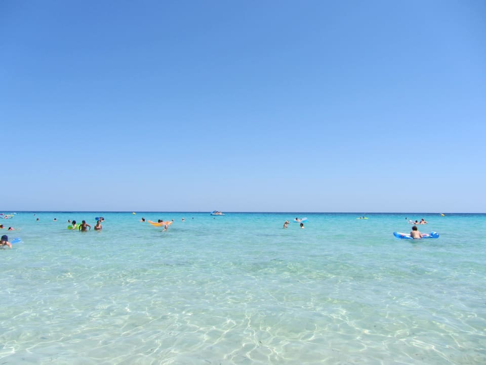 Strand vor dem Hotel CM Playa del Moro