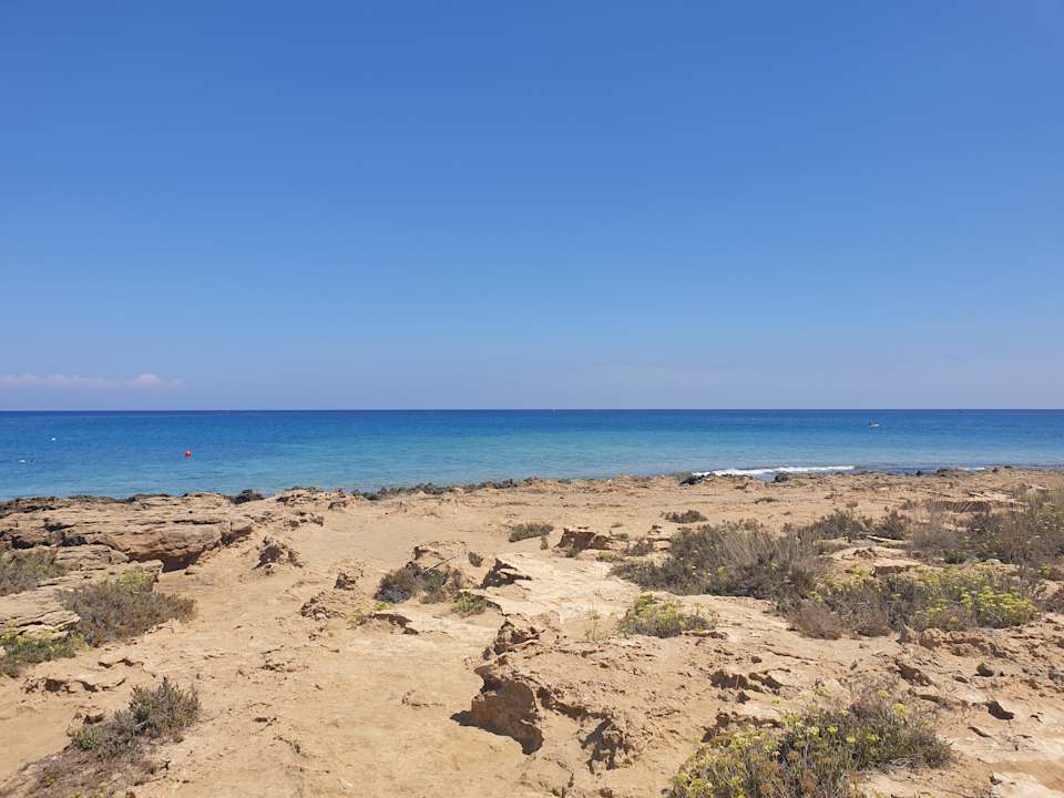 Strand Crystal Springs Beach Hotel