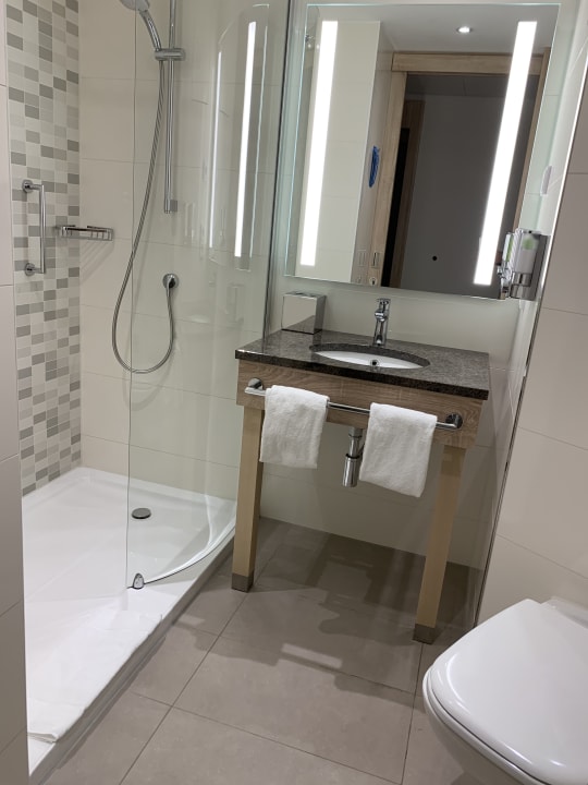 Zimmer Hampton By Hilton Frankfurt Airport