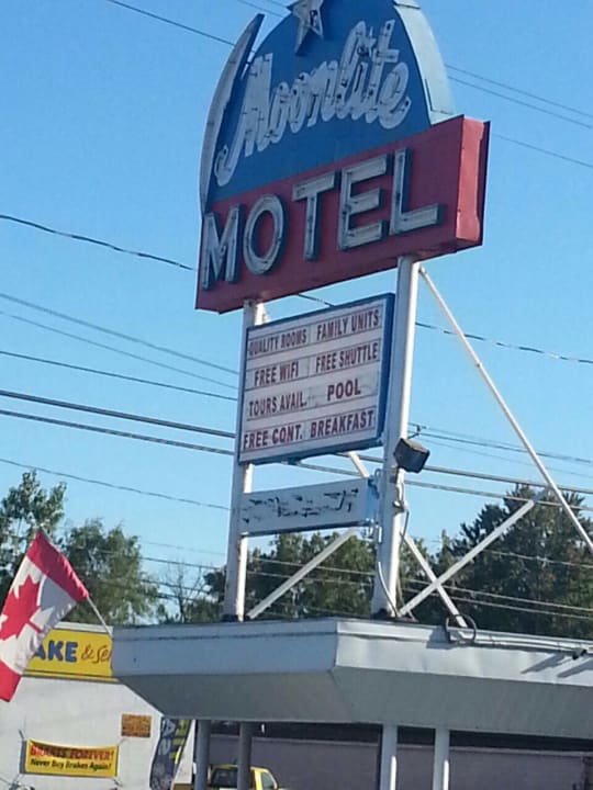 Old fashioned Moonlite Motel
