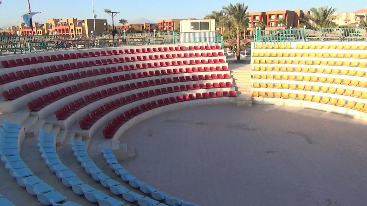 Romanian Theater Titanic Beach Spa & Aqua Park