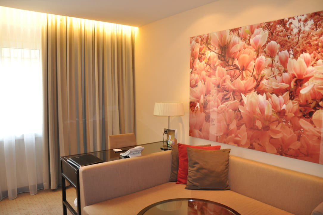 Netzwerkkabel gibt es an der Rezeption Austria Trend Hotel Savoyen Vienna