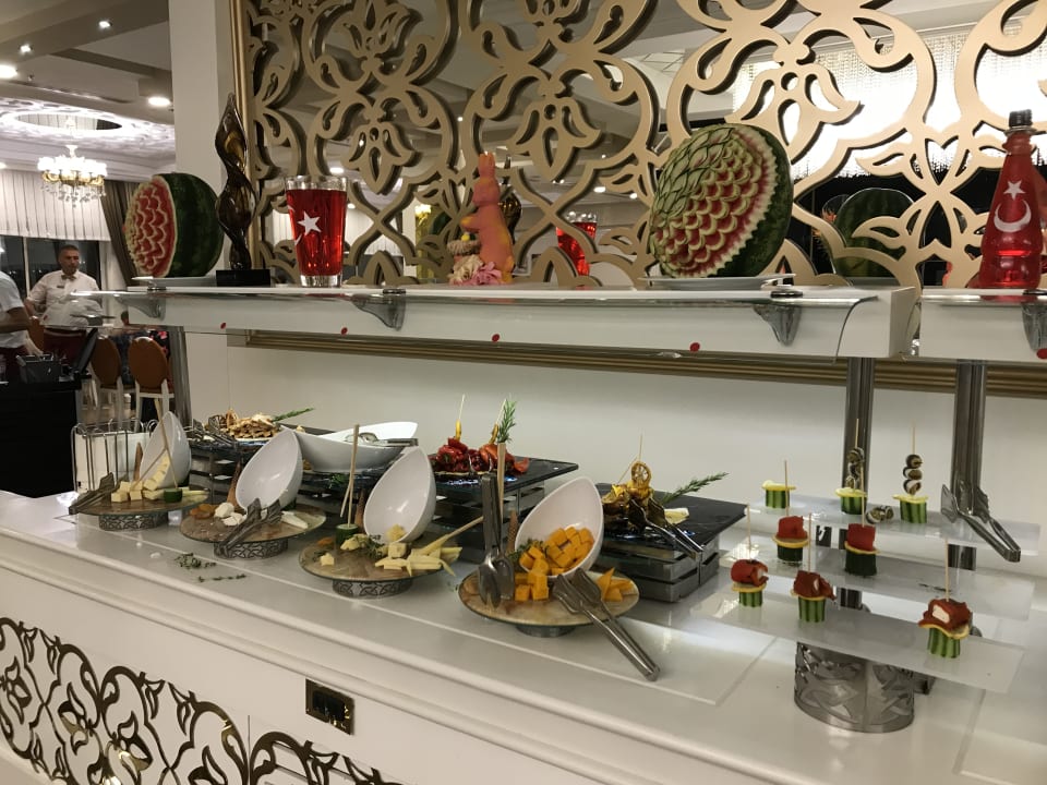 Gastro Side Royal Palace Hotel & Spa