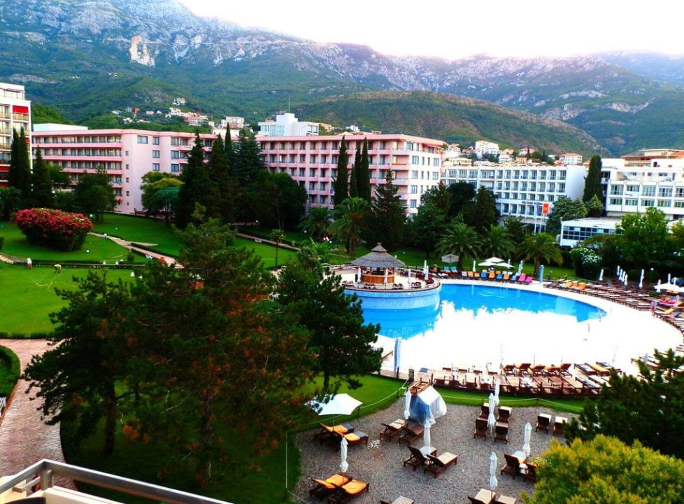 Basen Iberostar Waves Bellevue