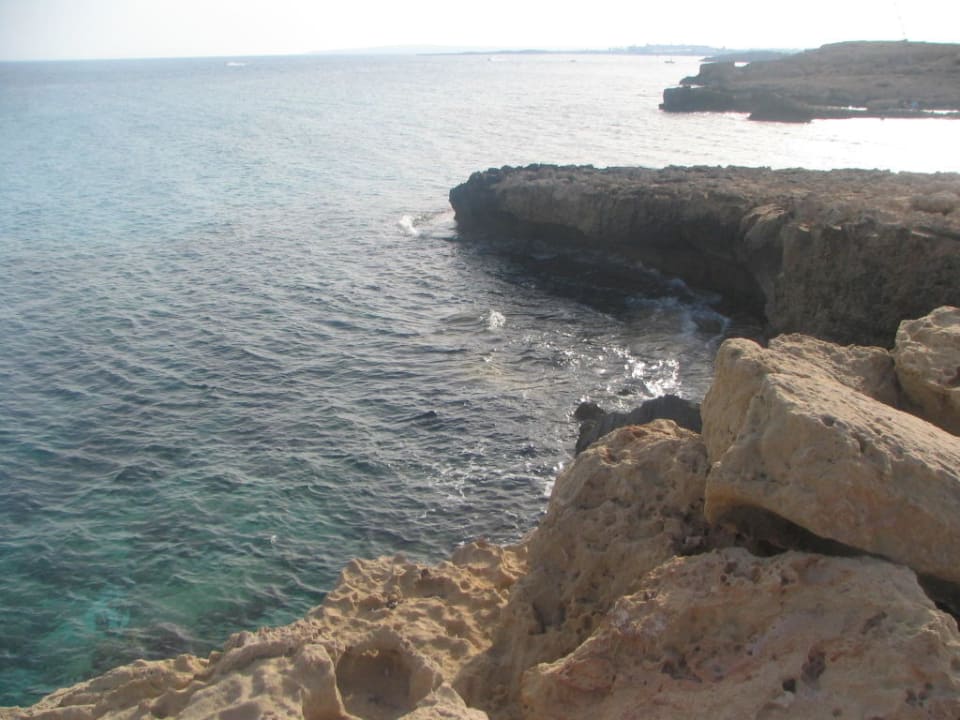 Wenige Meter vom Hotel Anonymous Beach Hotel