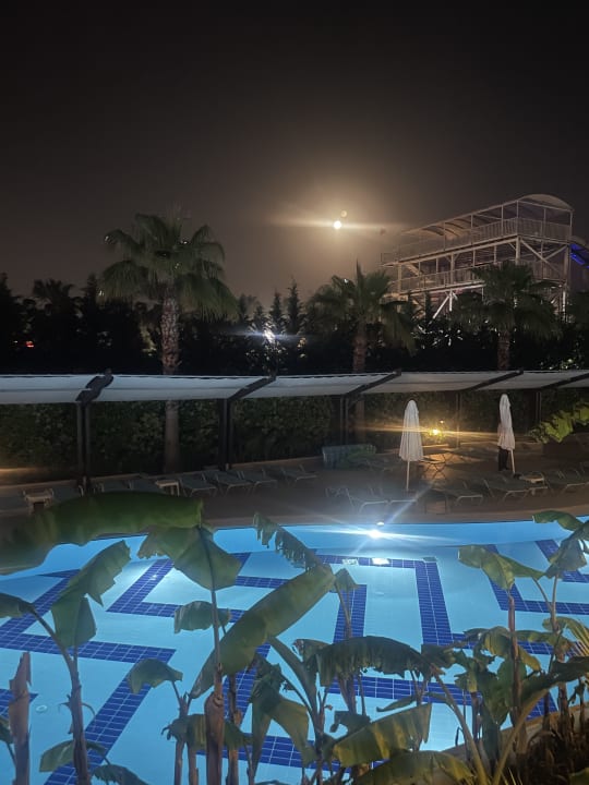 Pool Saturn Palace Resort Hotel